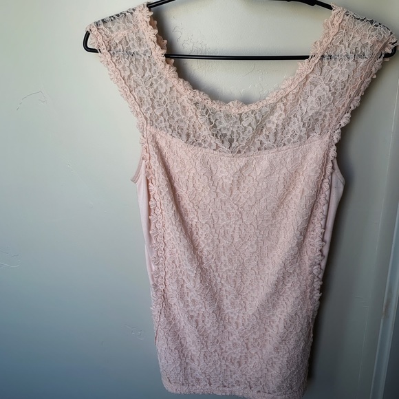 Express Short-Sleeve Pink Lace Top. Size Small - Picture 1 of 3
